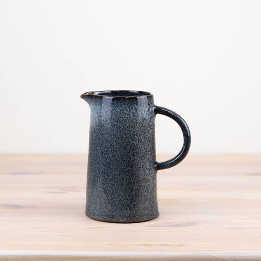 Tweekleurige Geglazuurde Blauwe Kan, 19 cm